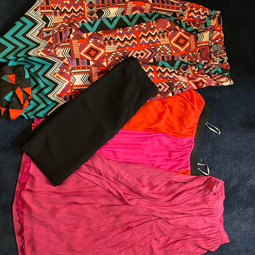 BUNDLE (4) SIZE 8 SKIRTS